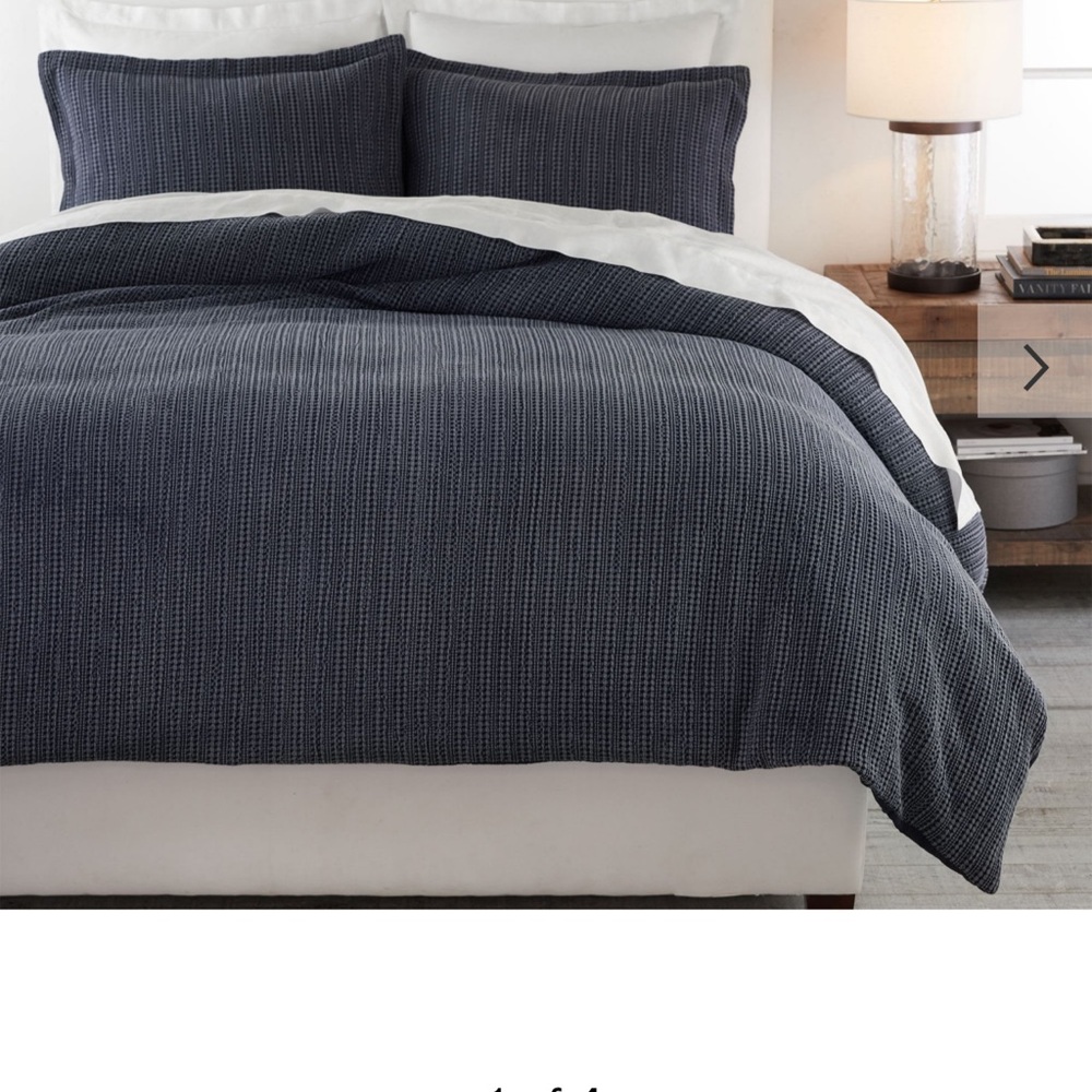 Pottery Barn Navy Textured Waffle Duvet Cover + 2 Shams
